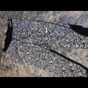 Nike pros 3/4